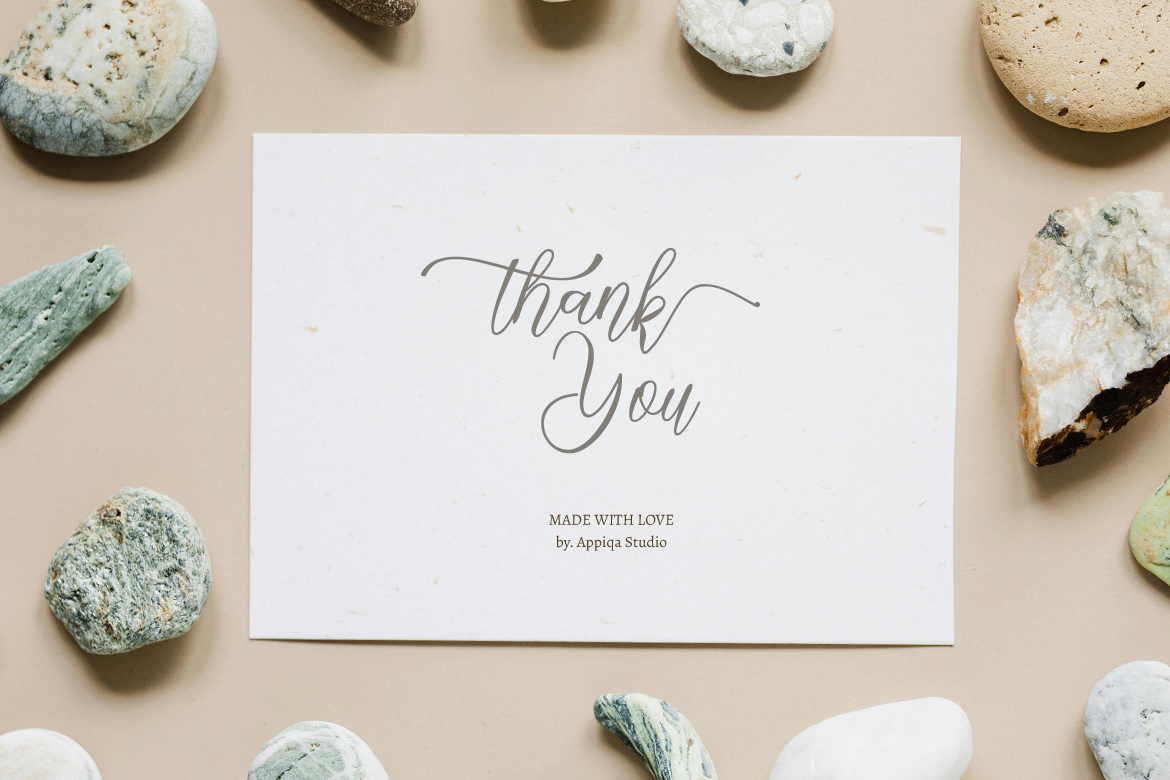 Sweety Dust Handwritten Script Font Screen 10